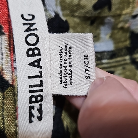 Billabong Crop Top - Picture 9 of 10